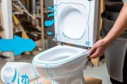 如何正确关闭马桶进水，家居维修小技巧解析，家居维修必备，一招学会正确关闭马桶进水技巧