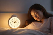 夜间好眠必备，教你如何正确关闭夜灯闹钟，享受优质睡眠，打造好眠环境，夜灯闹钟正确关闭指南