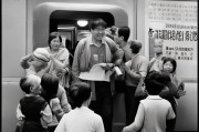 异地买社保回家如何领取