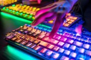 炫彩键盘如何关闭，轻松掌握炫酷键盘亮灯技巧，炫酷键盘亮灯技巧，炫彩键盘关闭方法揭秘