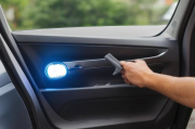 雅阁车门灯关闭教程，轻松解决夜间困扰，雅阁车门灯关闭攻略，告别夜间烦恼一步到位