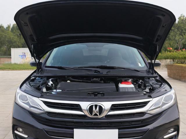 前引擎盖的开启与关闭技巧，汽车保养的必修课