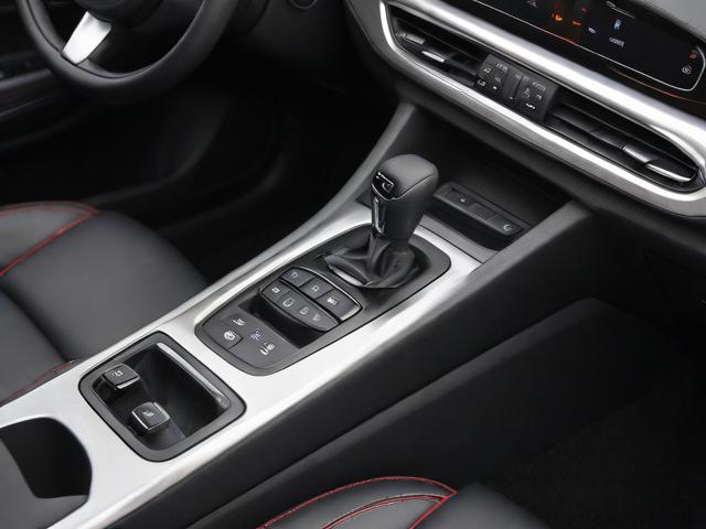 汽车电子手刹使用指南，如何正确关闭电子手刹