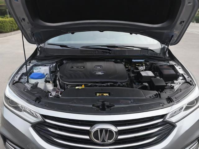 汽车新手必看，教你如何正确关闭发动机盖