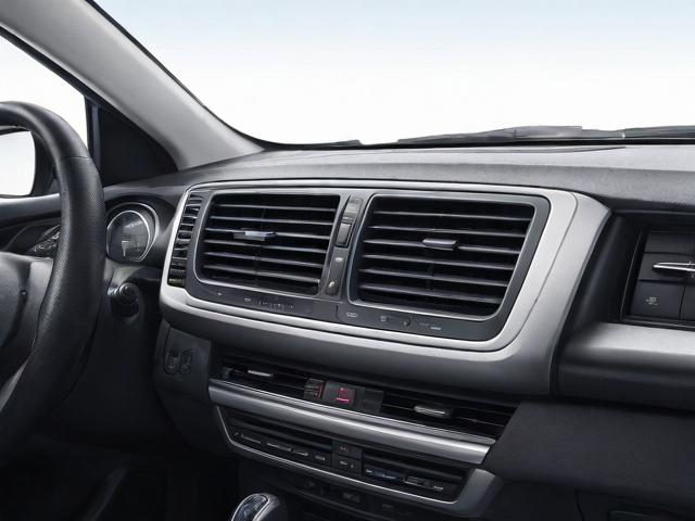 汽车自动空调关闭技巧，轻松应对夏季高温！