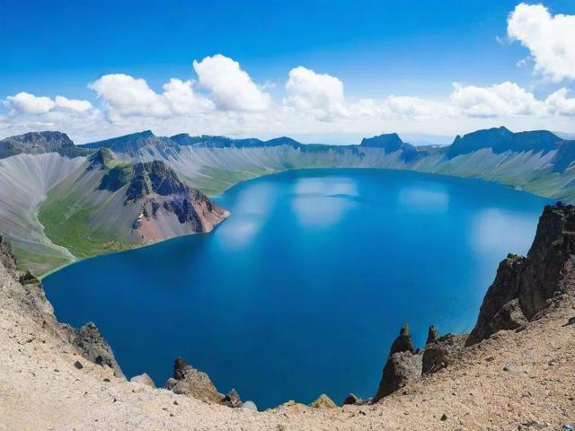 长白山北坡关闭，游客如何应对？旅游攻略及替代方案推荐